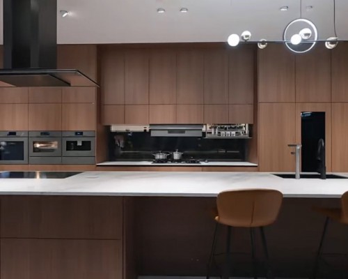 解决厨房3大难题!海尔大厨房AWE发布行业首个“AI智慧厨房”