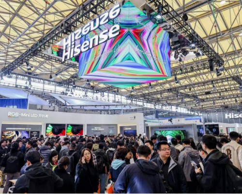 AWE现场直击：海信全新百吋矩阵亮相，硬核技术引领电视WALL时代